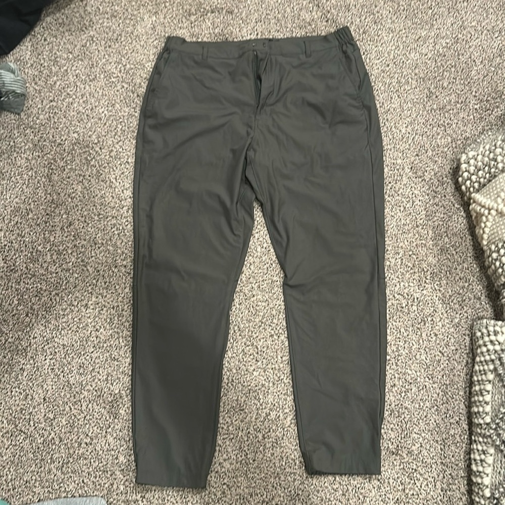 CUTS AO jogger
